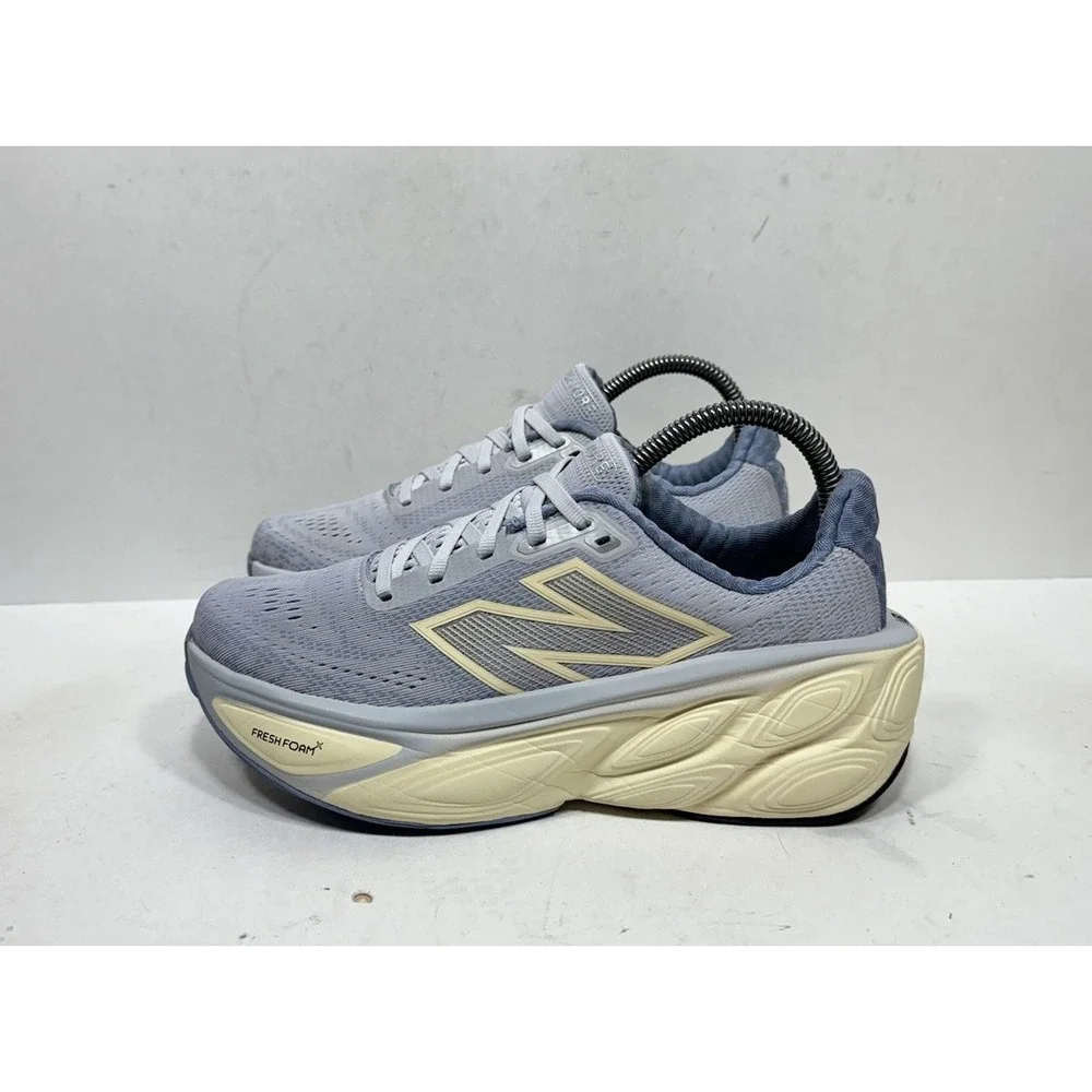 New Balance Fresh Foam X More V5 Womens Sz 7.5 Pearl Grey Calcium Running Shoes